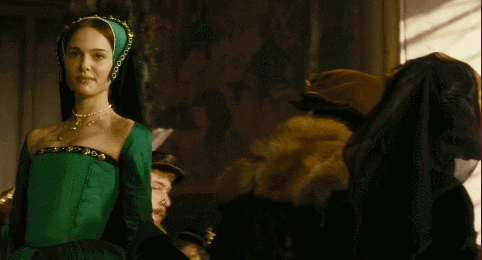Boleyn ‘B’ necklace