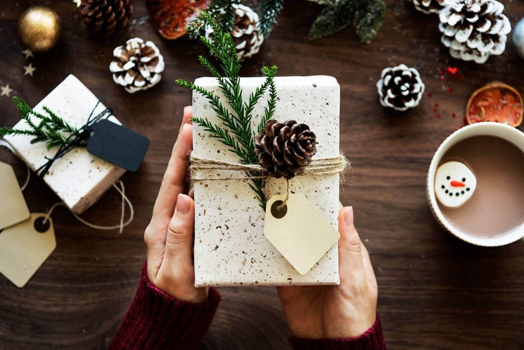 celebrate-holidays-without-breaking-bank3