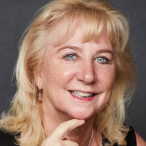 Roberta Naas